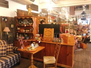 おしゃれなパイン材の家具